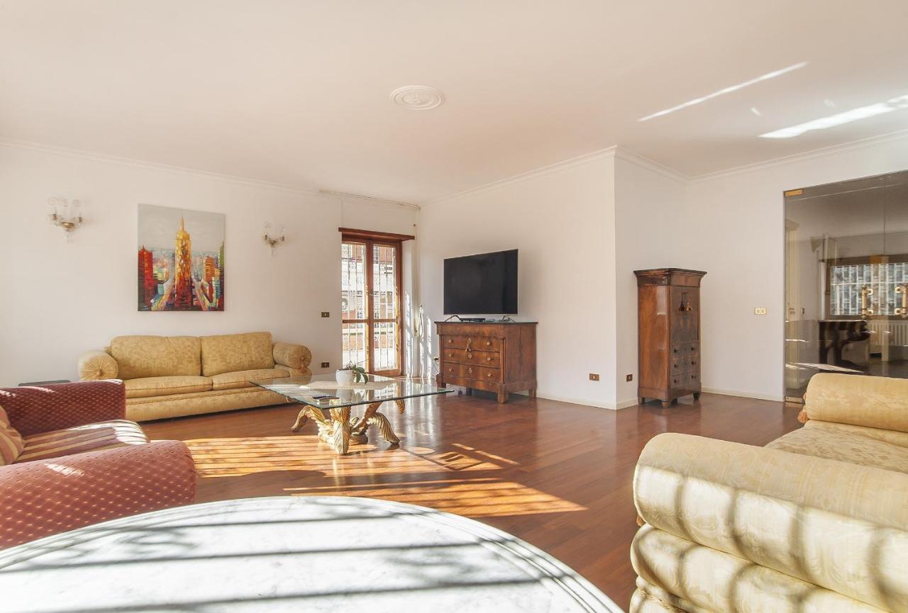 Eur Luminous And Large Family Terrace Apartment Ρώμη Εξωτερικό φωτογραφία