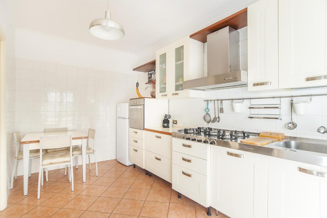 Eur Luminous And Large Family Terrace Apartment Ρώμη Εξωτερικό φωτογραφία