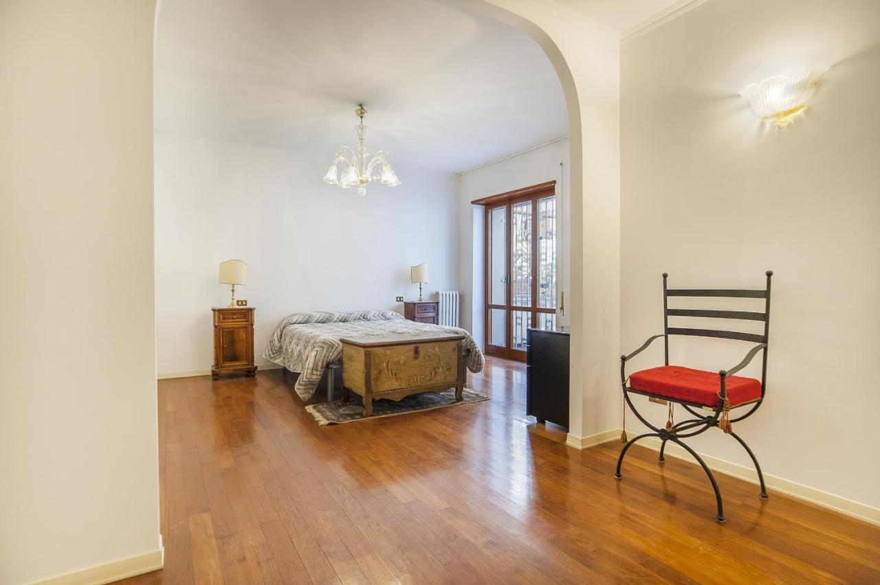Eur Luminous And Large Family Terrace Apartment Ρώμη Εξωτερικό φωτογραφία